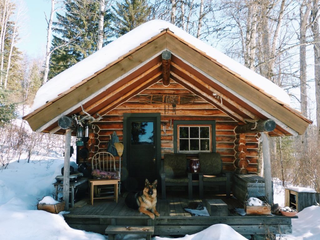 The-Cabin-on-Heron-Point-Winter-Outside