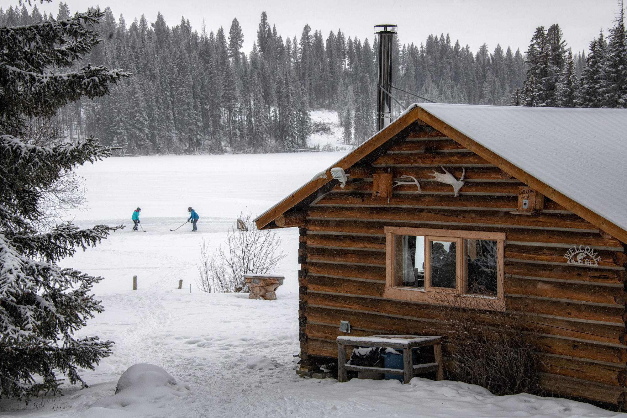 BC's Cozy Cabin Capital! 24 Stays To Choose From - Gold Rush Trail